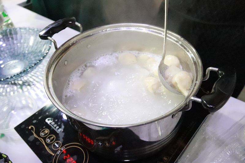冬至湯圓餃子情，華邦瀛溫暖一家親